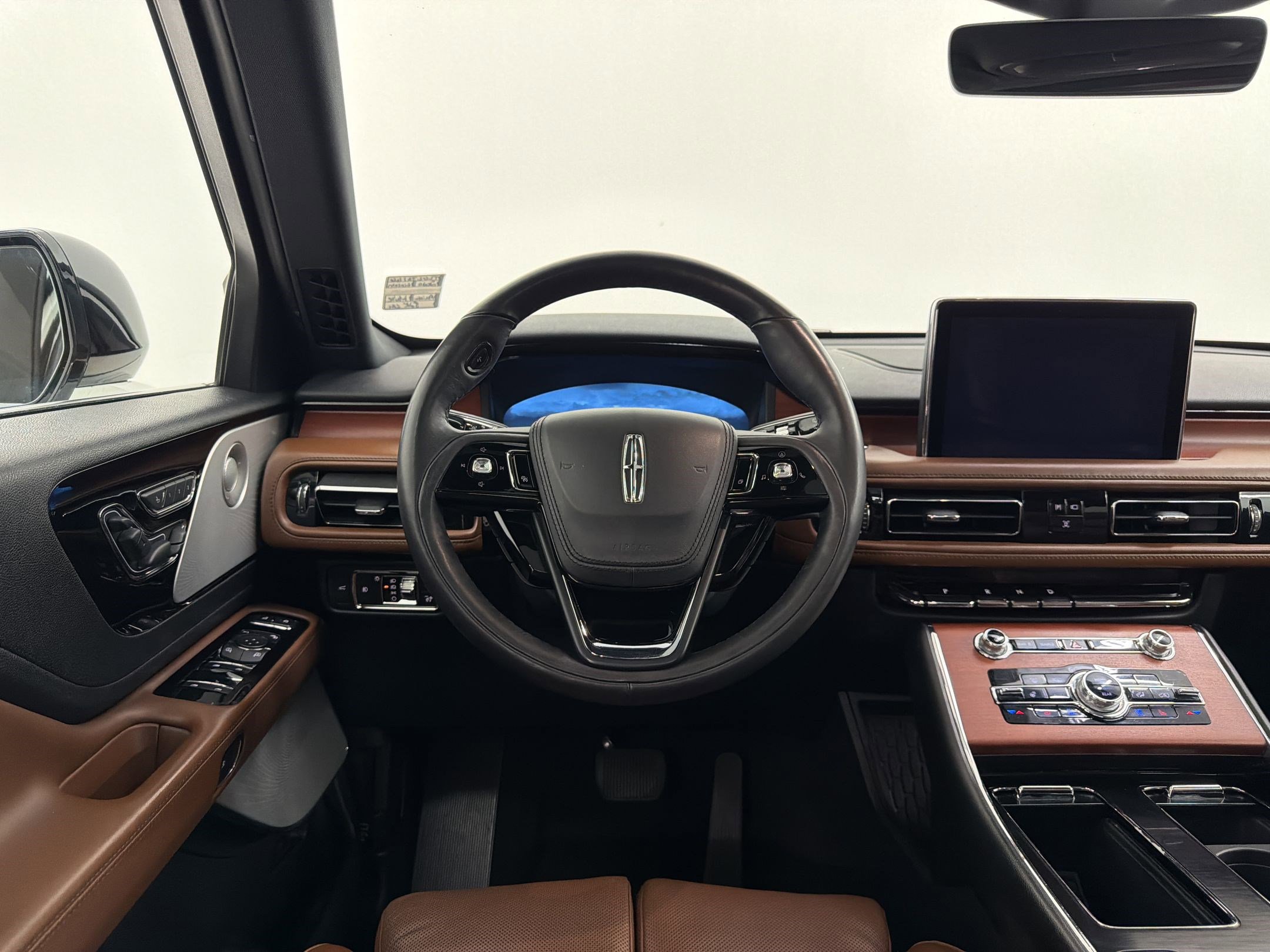 Used 2020 Lincoln Aviator Reserve w/ Equipment Group 202A AWD/4WD image 29