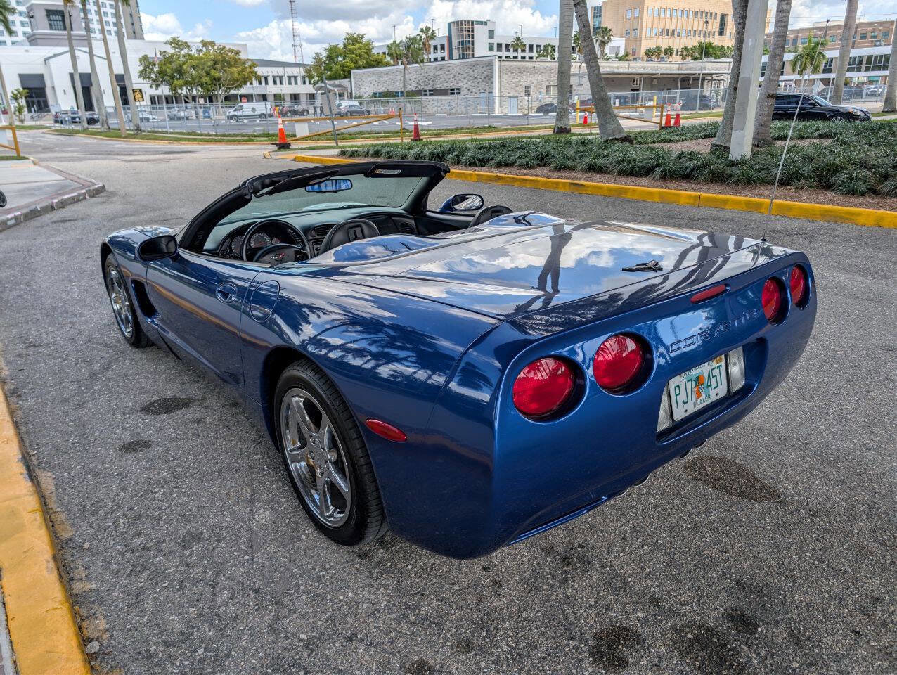 Used 2002 Chevrolet Corvette Convertible image 8