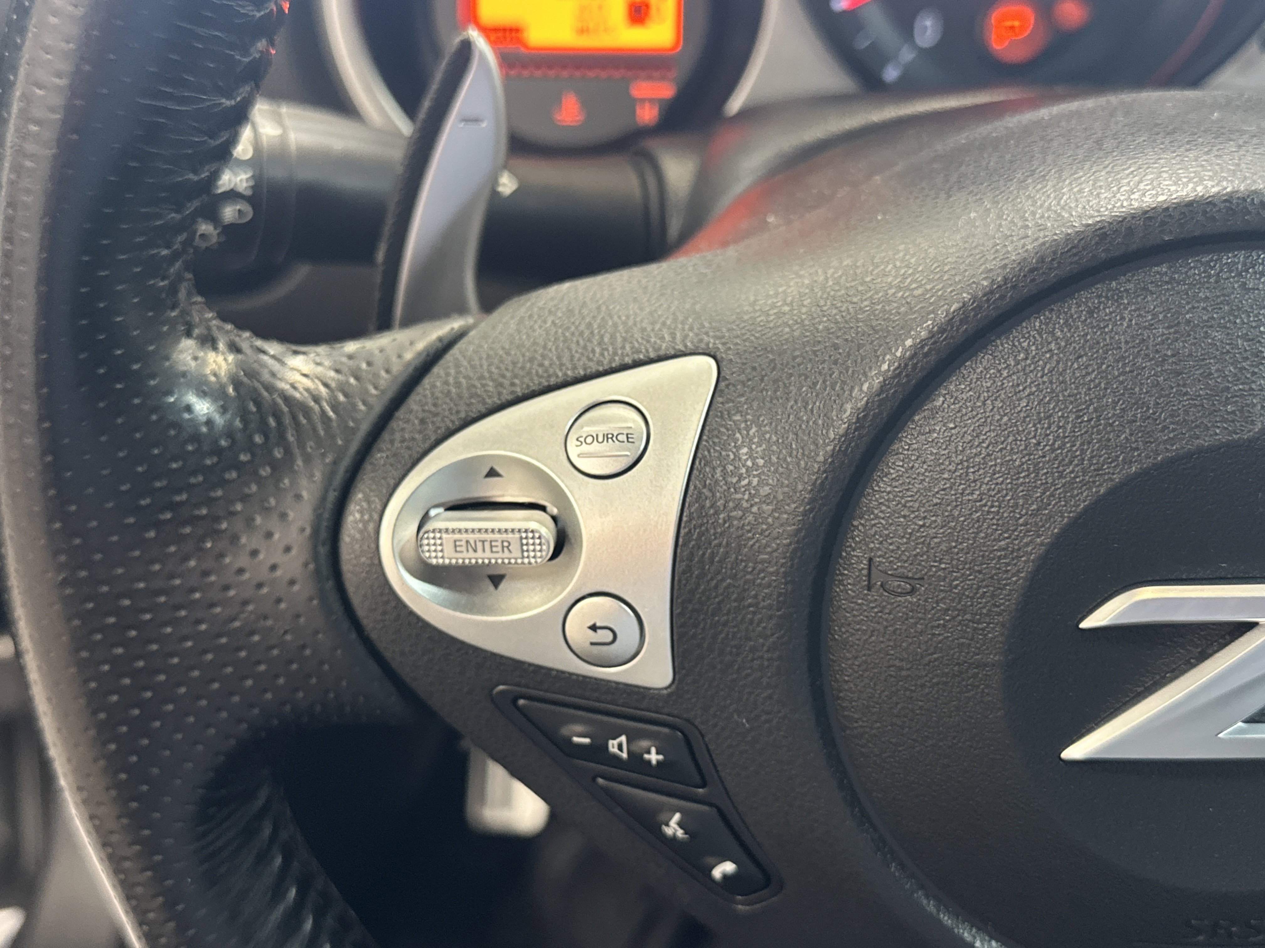 Used 2018 Nissan 370Z w/ Sport Package image 26