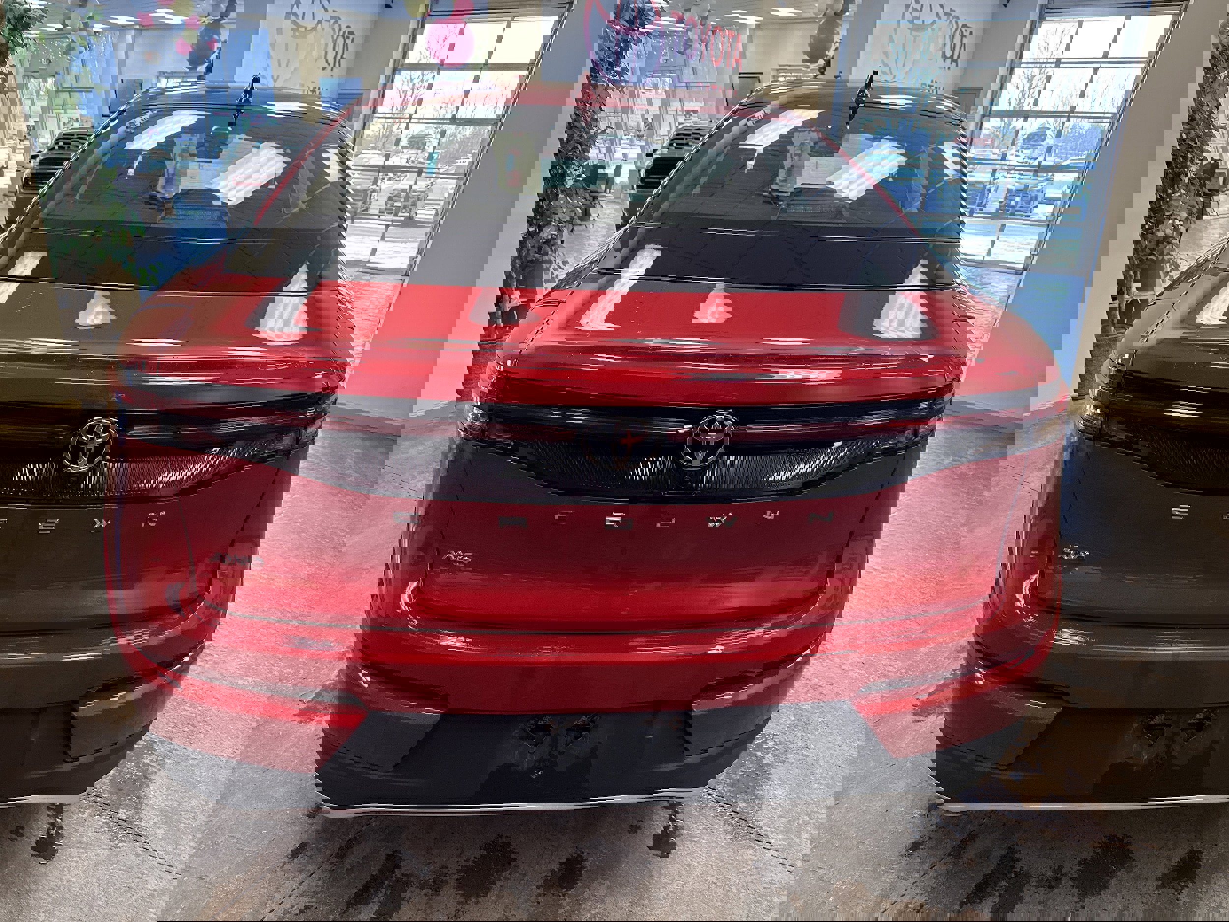 Used 2023 Toyota Crown XLE image 8