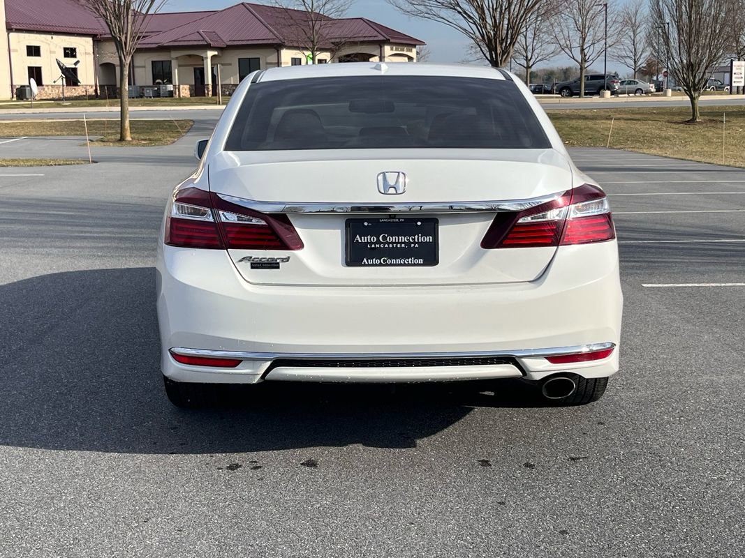 Used 2017 Honda Accord EX-L image 7