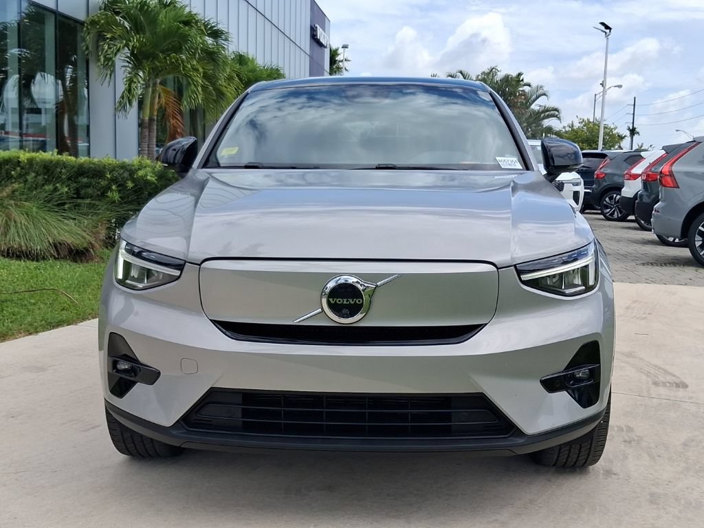 Used 2023 Volvo C40 P8 Recharge Plus AWD/4WD image 2
