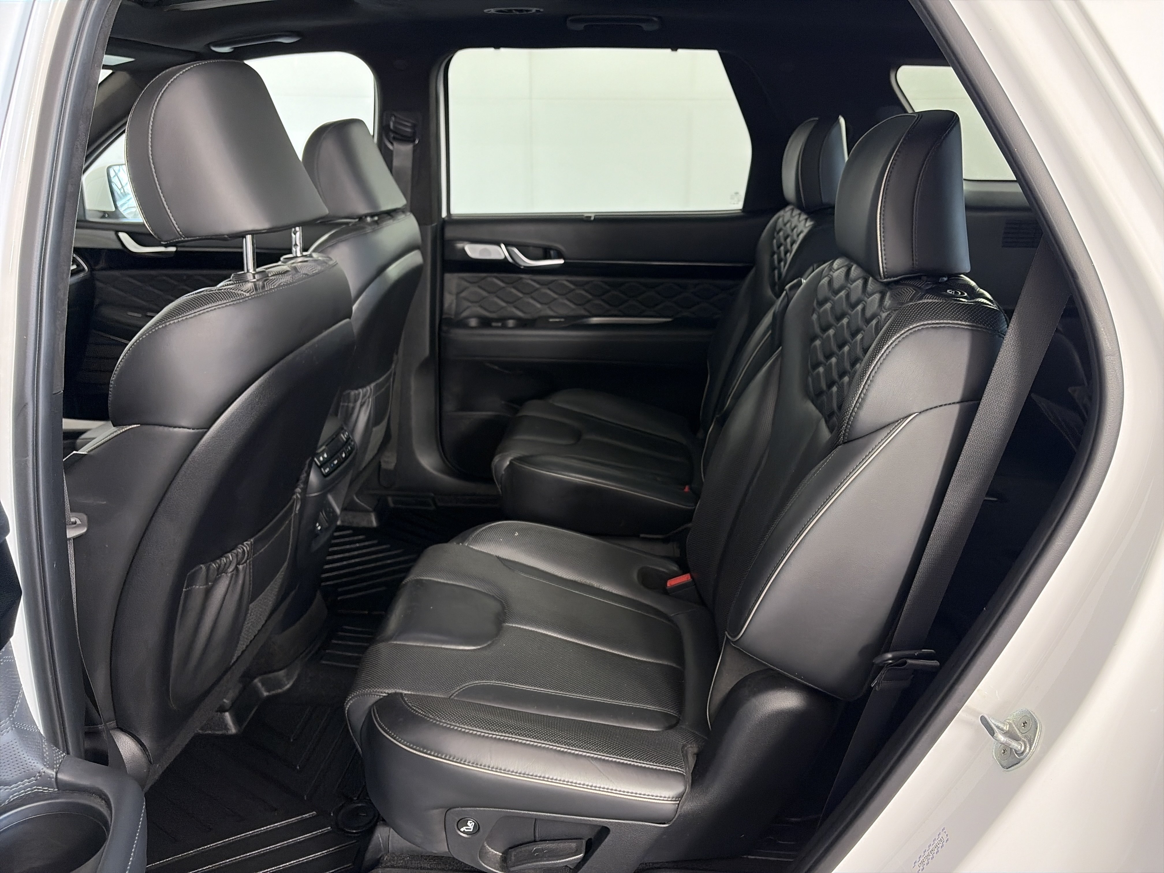 Used 2022 Hyundai Palisade Calligraphy w/ Cargo Package AWD/4WD image 7