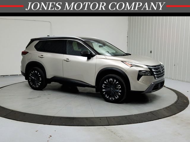 Used 2025 Nissan Rogue SL w/ Tech Package image 1