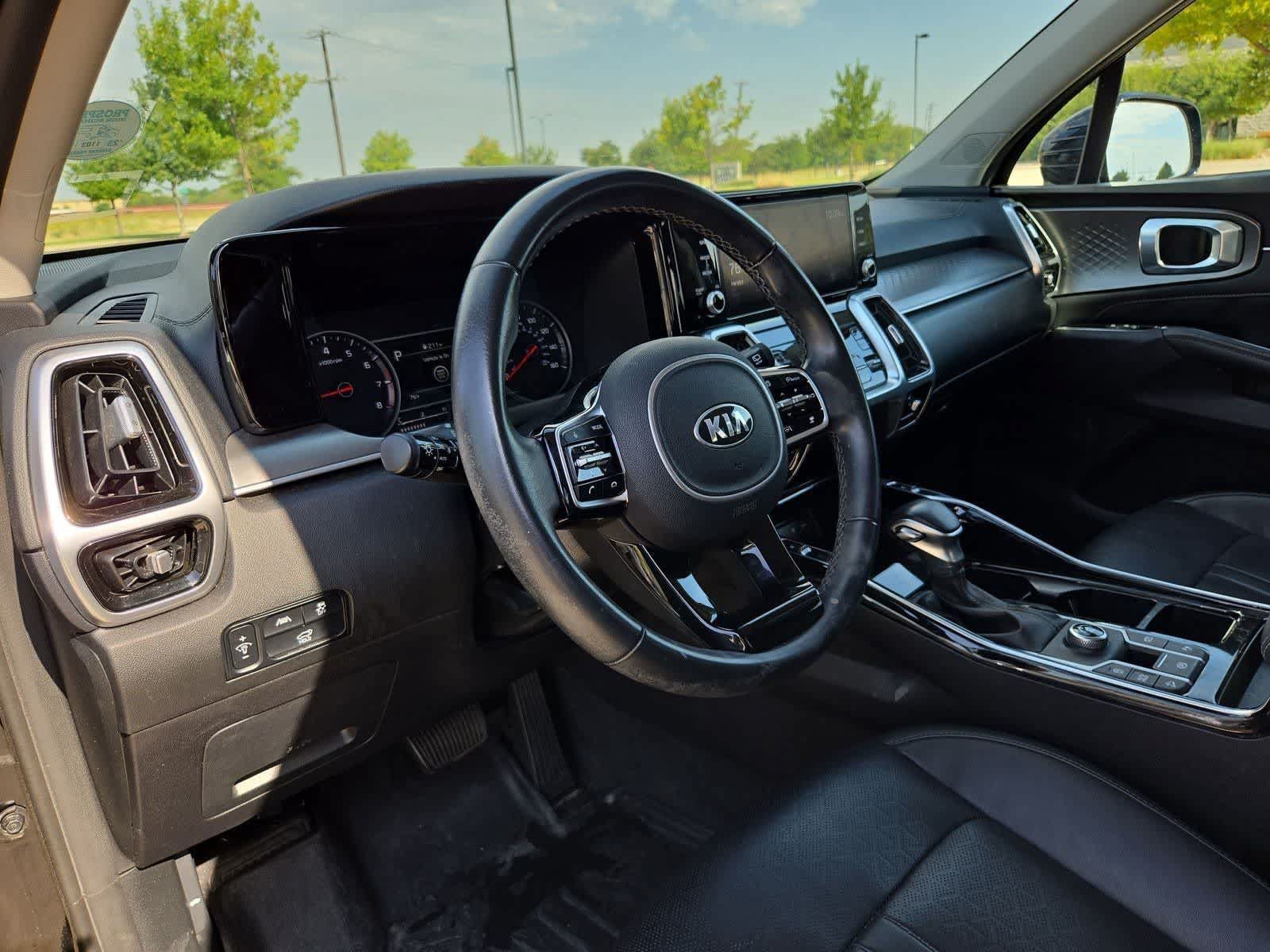 Certified 2021 Kia Sorento SX FWD image 2