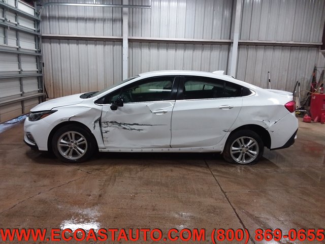 Used 2018 Chevrolet Cruze LT w/ Convenience Package FWD image 5