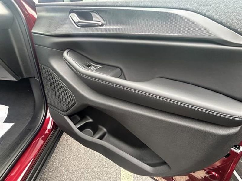 New 2025 Jeep Grand Cherokee L Laredo w/ Trailer Tow Package image 20