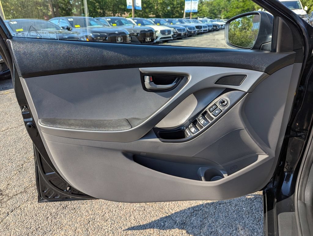 Used 2016 Hyundai Elantra SE FWD image 7