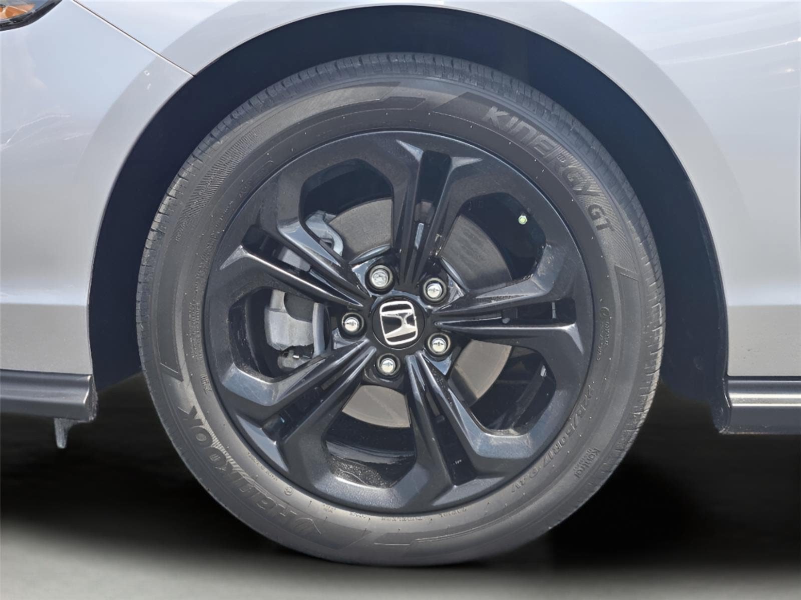 Used 2025 Honda Accord SE image 11