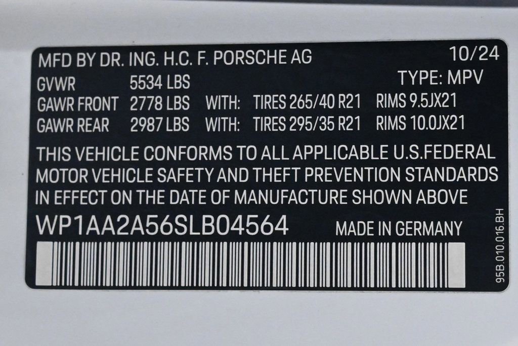 Certified 2025 Porsche Macan image 29