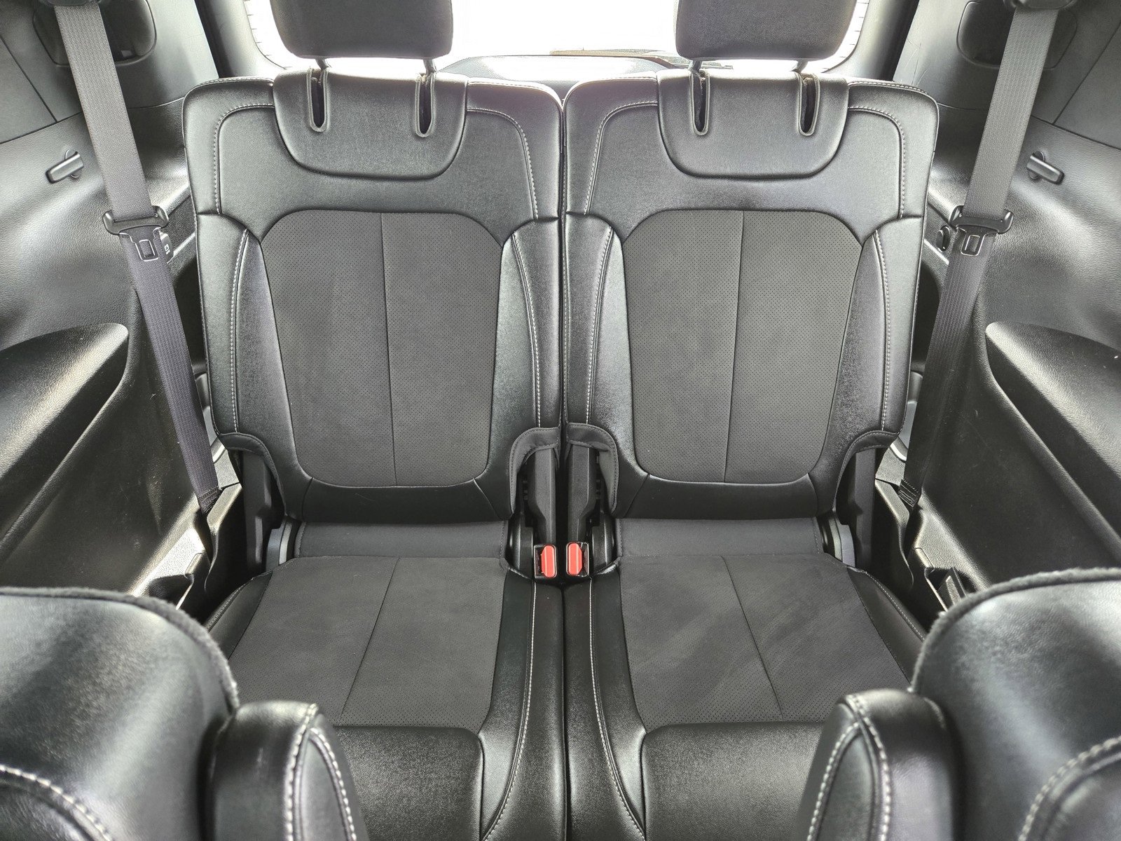 Used 2024 Jeep Grand Cherokee L Laredo image 13