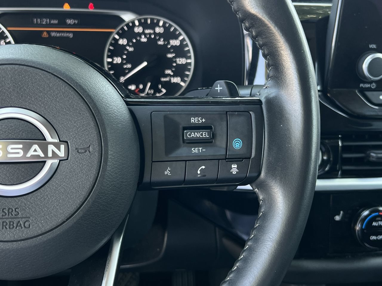 Used 2022 Nissan Pathfinder SV FWD image 13