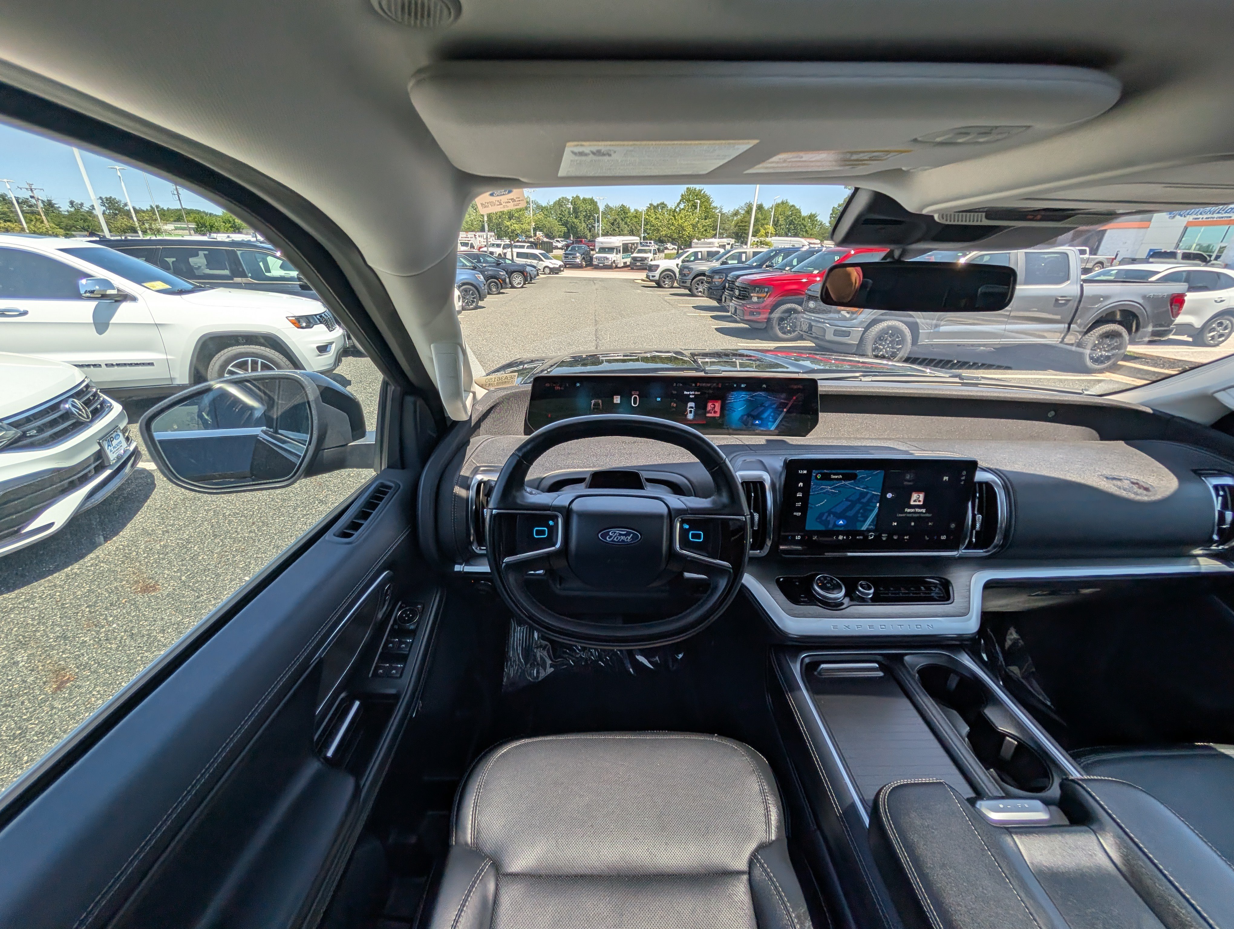 Certified 2025 Ford Expedition Platinum AWD/4WD image 21