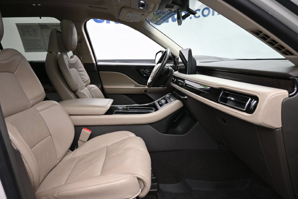Used 2020 Lincoln Aviator Reserve w/ Equipment Group 202A AWD/4WD image 9