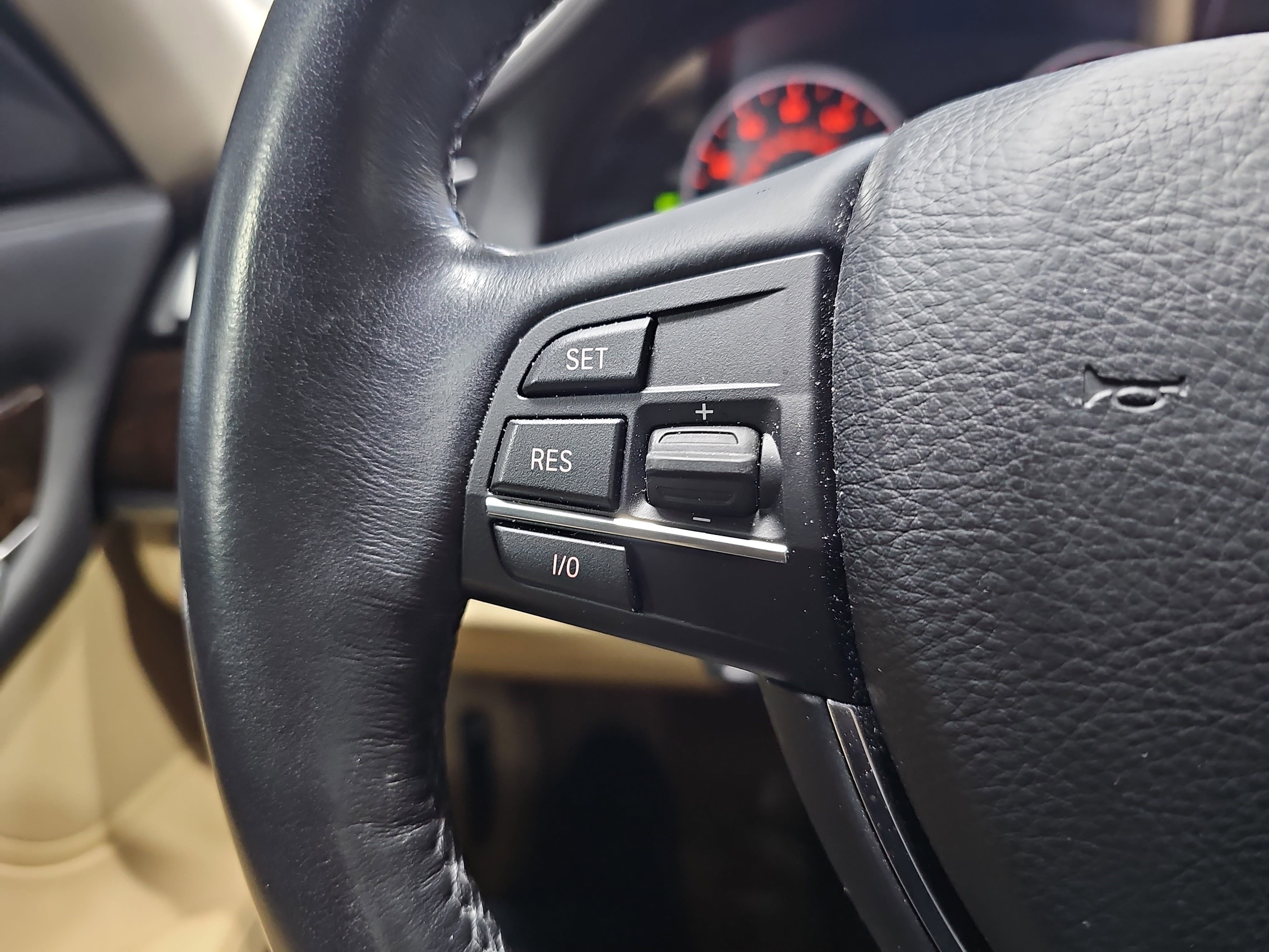 Used 2013 BMW 750Li image 17