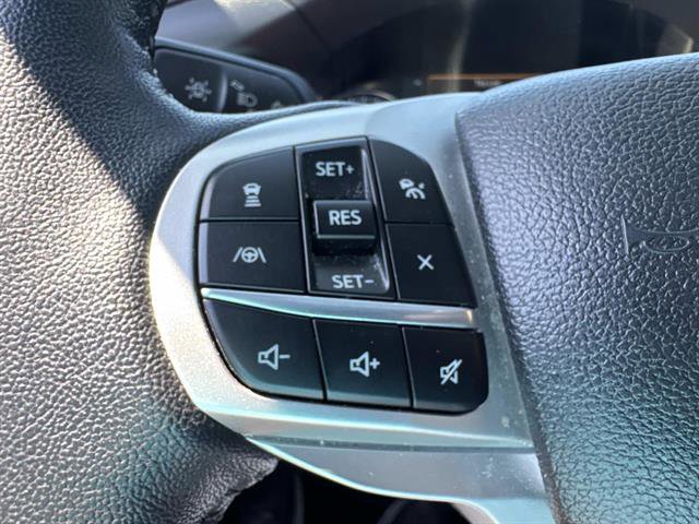Used 2023 Ford Explorer XLT w/ Equipment Group 202A AWD/4WD image 15