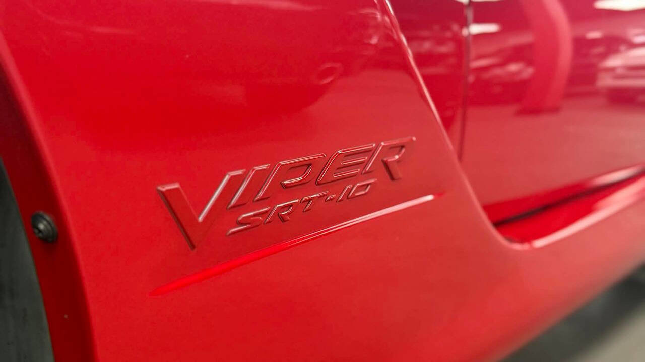 Used 2005 Dodge Viper SRT-10 image 19