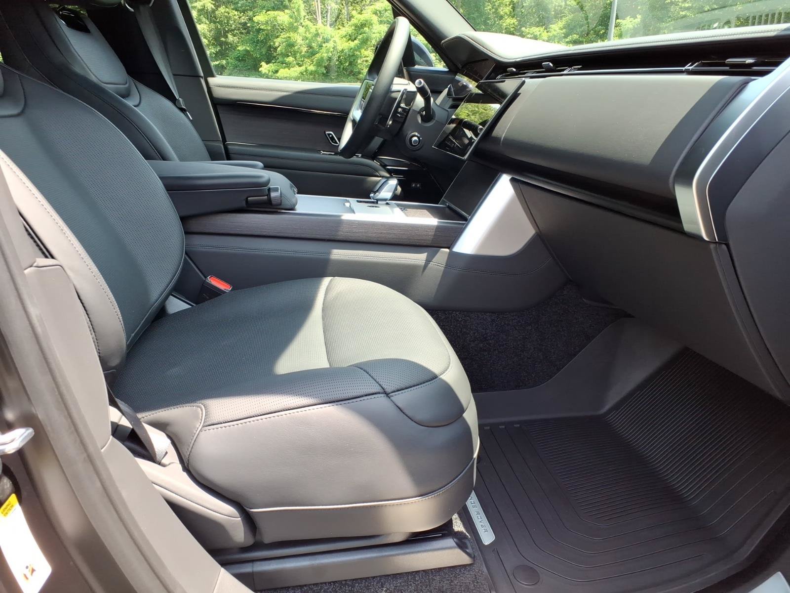 New 2026 Land Rover Range Rover SV AWD/4WD image 3