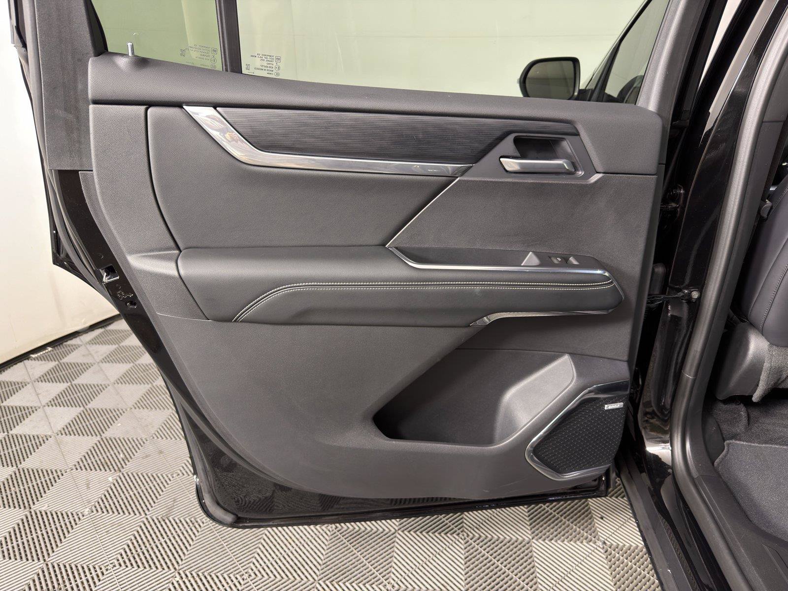 New 2026 GMC Acadia Elevation w/ Elevation Premium Package FWD image 21