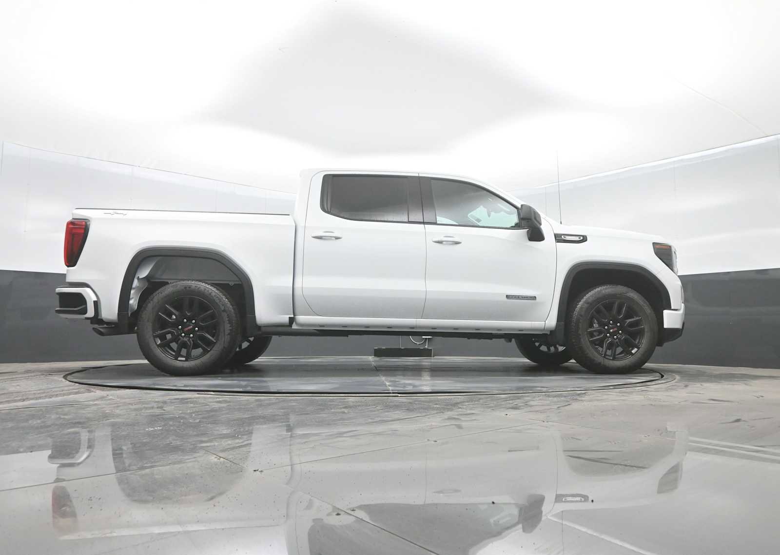 New 2026 GMC Sierra 1500 Elevation image 28