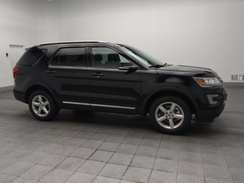 Used 2017 Ford Explorer XLT AWD/4WD image 11
