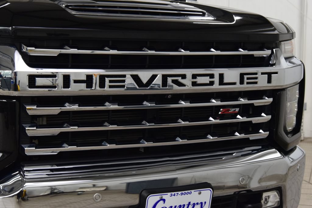 Used 2022 Chevrolet Silverado 2500 LTZ w/ LTZ Premium Package AWD/4WD image 11