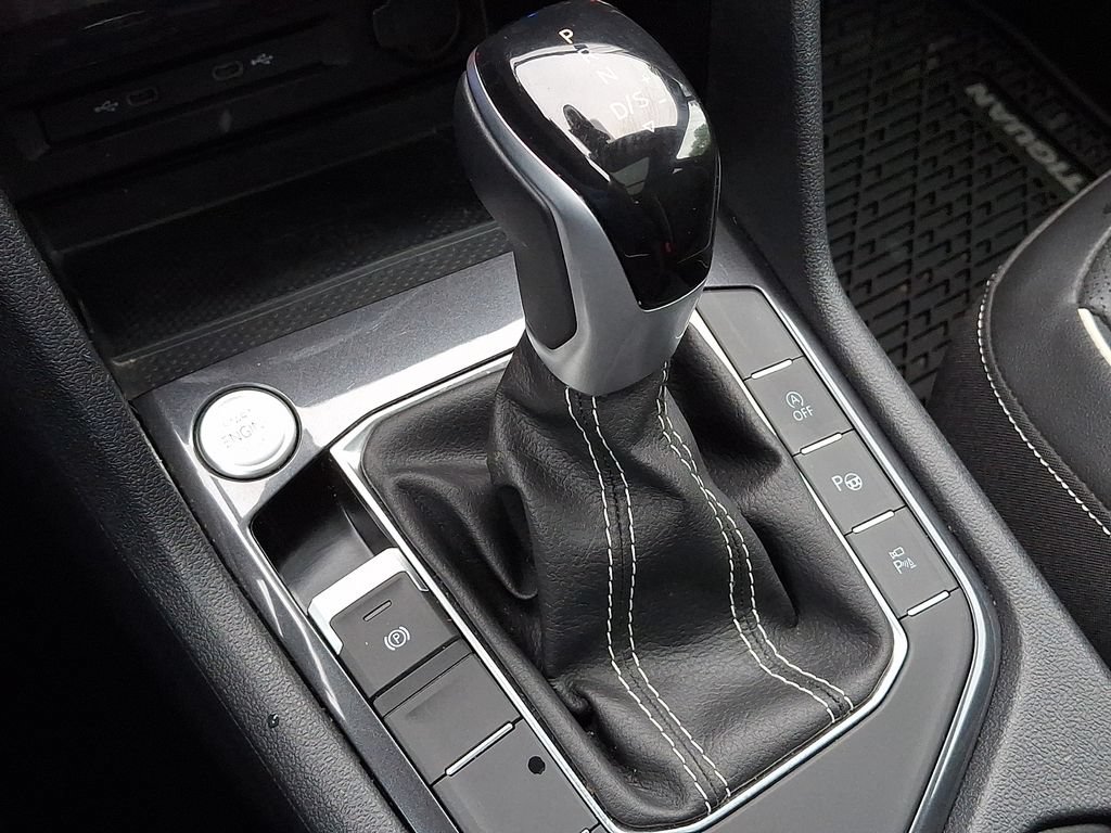 Used 2023 Volkswagen Tiguan SEL R-Line AWD/4WD image 16