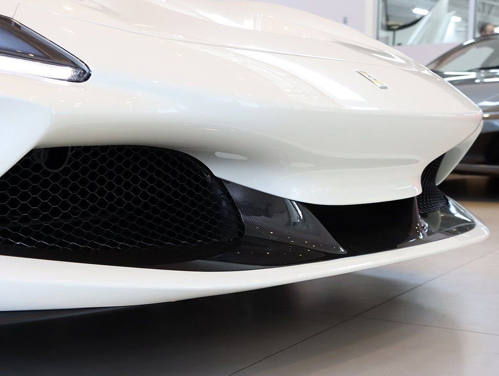 Certified 2022 Ferrari F8 Tributo image 17