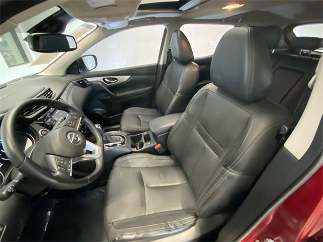 Used 2020 Nissan Rogue Sport SL w/ Premium Package image 12