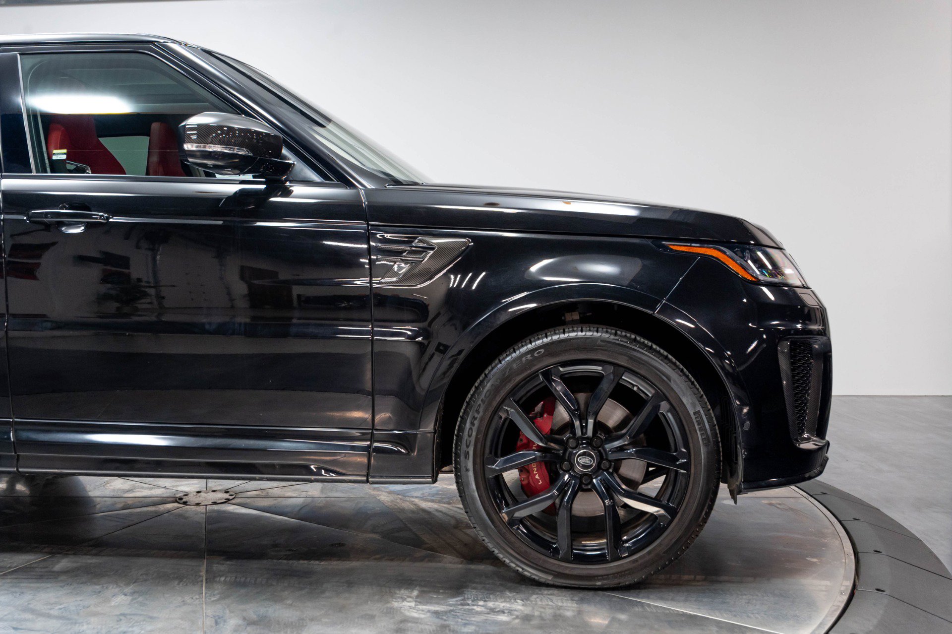 Used 2019 Land Rover Range Rover Sport SVR AWD/4WD image 22