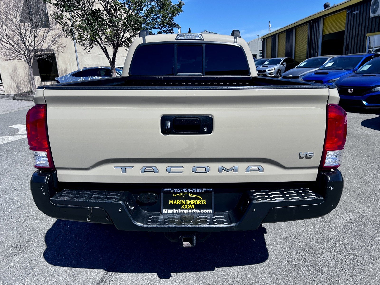Used 2017 Toyota Tacoma SR5 w/ Tow Package RWD image 7