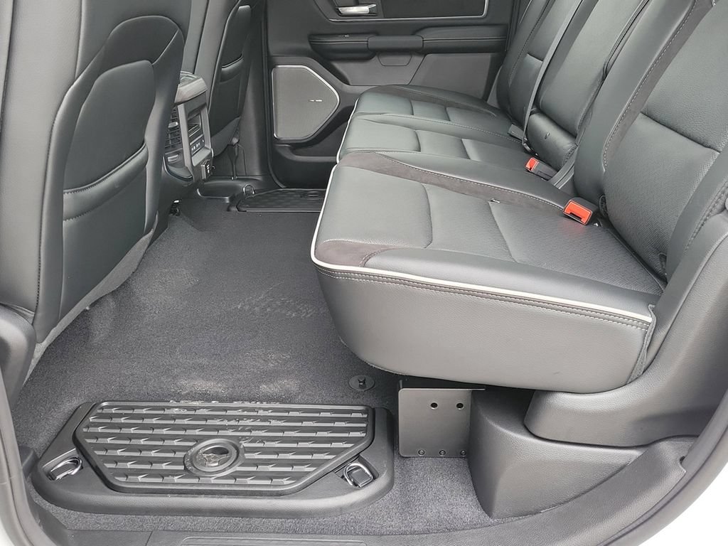 New 2026 RAM 1500 Laramie w/ Night Edition AWD/4WD image 34