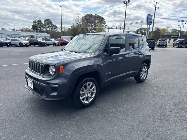 Used 2023 Jeep Renegade Latitude AWD/4WD image 20