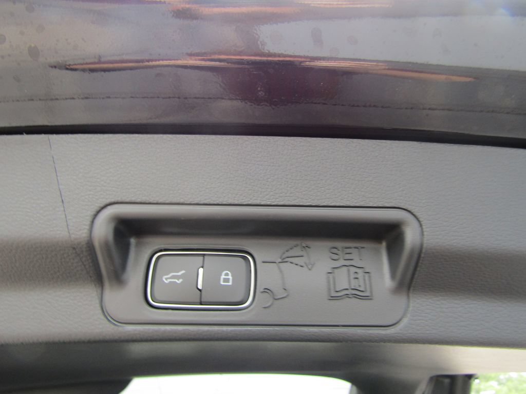 New 2027 Ford Explorer ST-Line AWD/4WD image 14