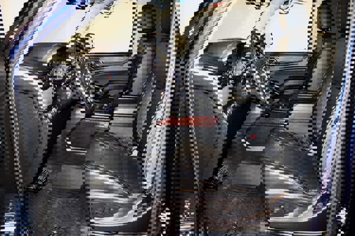 Used 2017 GMC Yukon SLT image 34