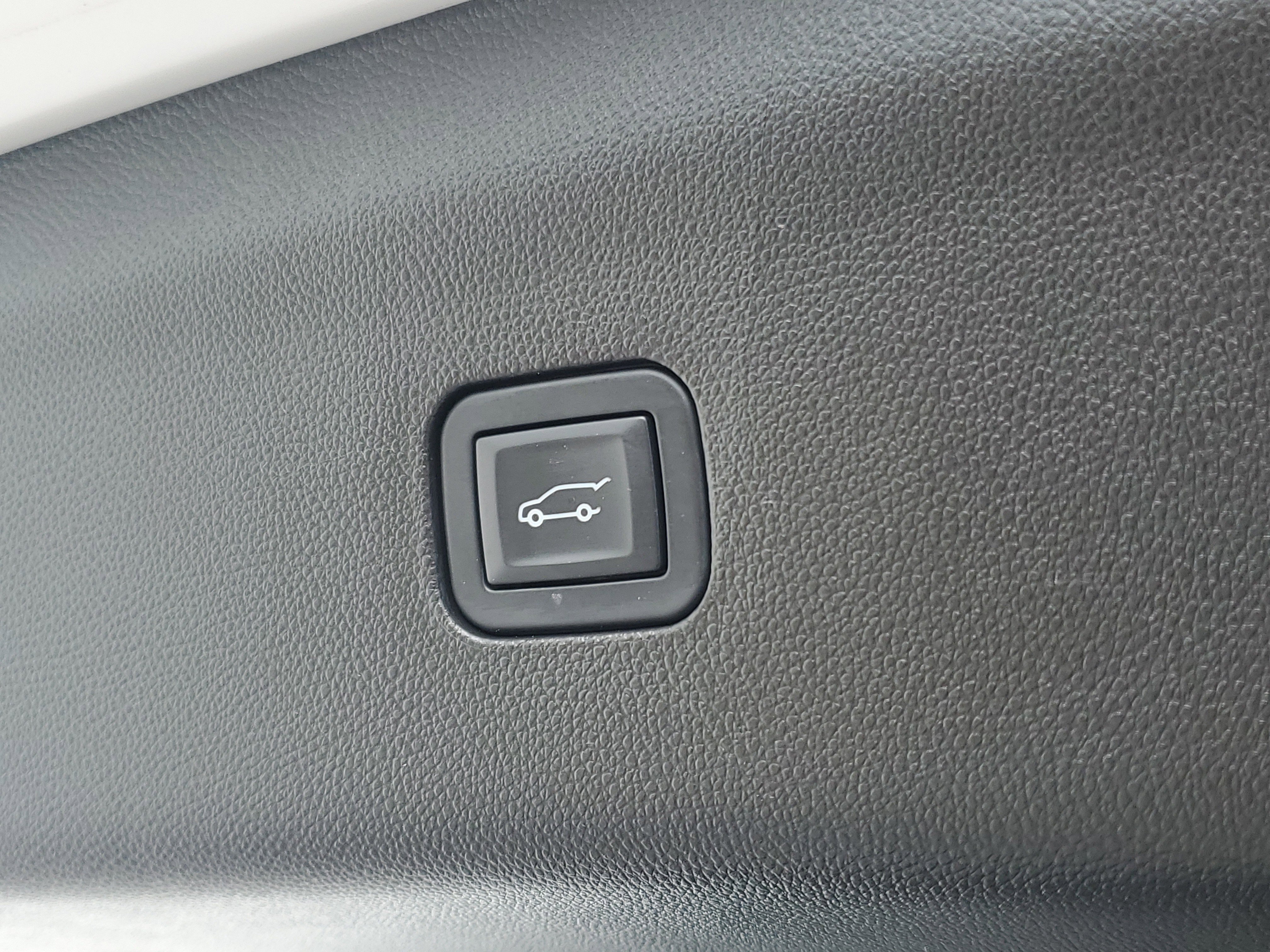 Used 2019 Buick Enclave Avenir w/ Avenir Technology Package image 10