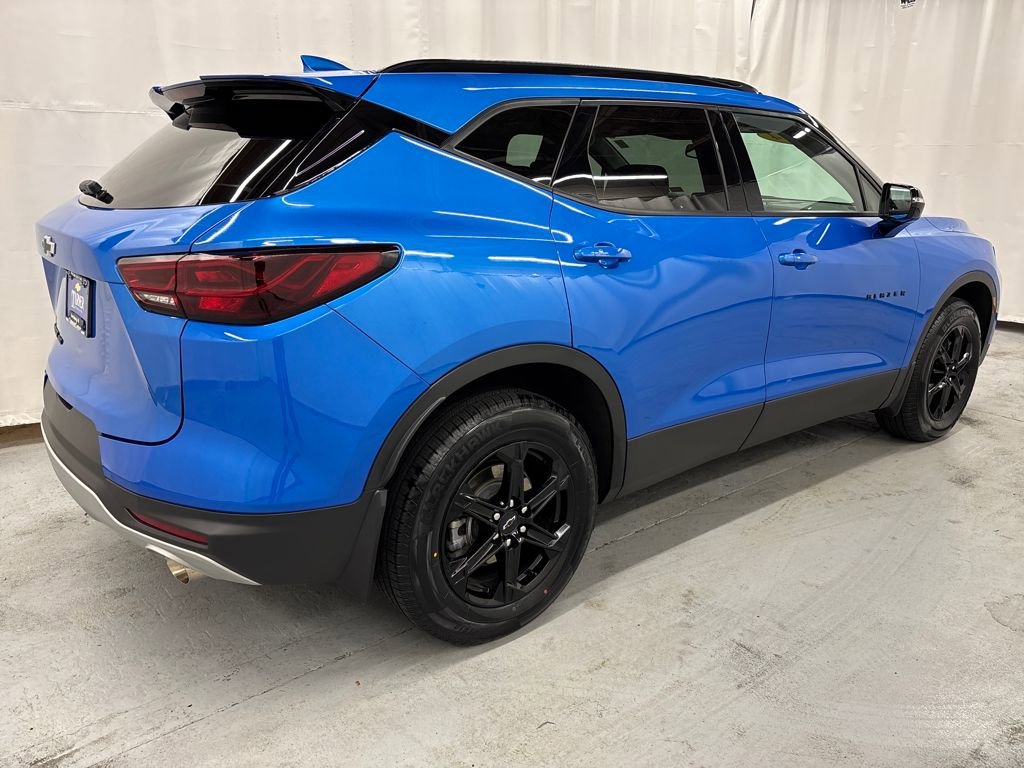 Used 2024 Chevrolet Blazer LT w/ Midnight/Sport Edition image 5