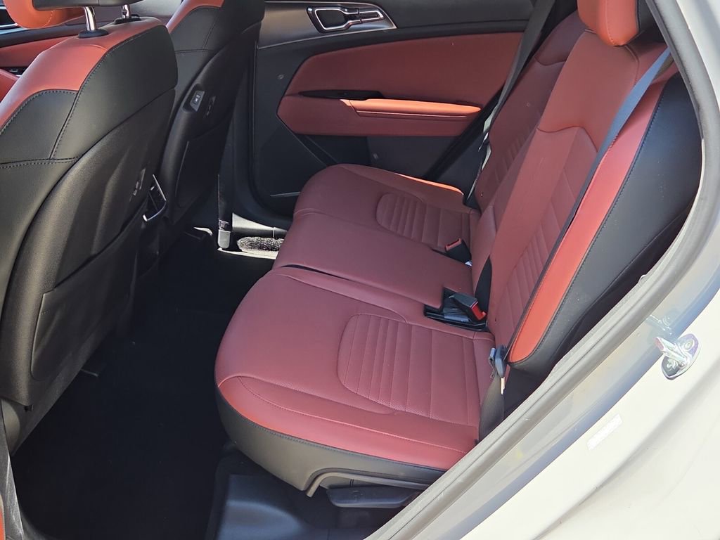 Used 2023 Kia Sportage SX image 13