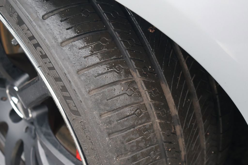 Used 2013 Mercedes-Benz SL 63 AMG image 12