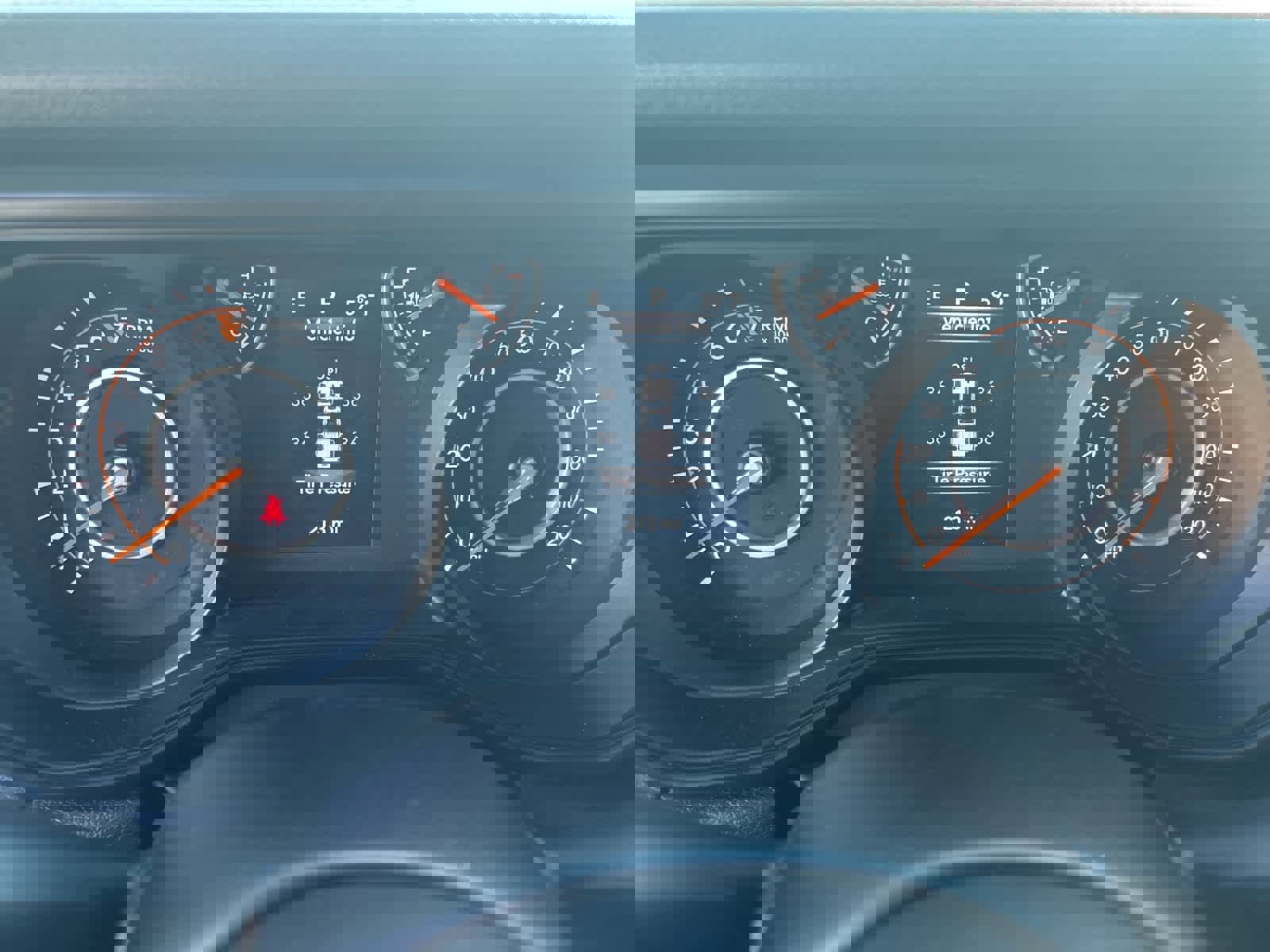 Used 2025 Jeep Gladiator Sport image 30