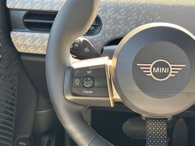 New 2026 MINI Cooper 4-Door Hardtop FWD image 22