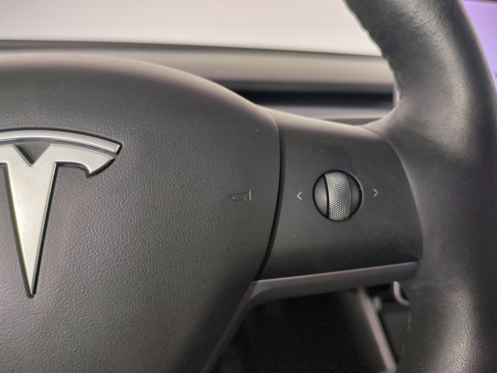 Used 2021 Tesla Model Y Long Range image 29