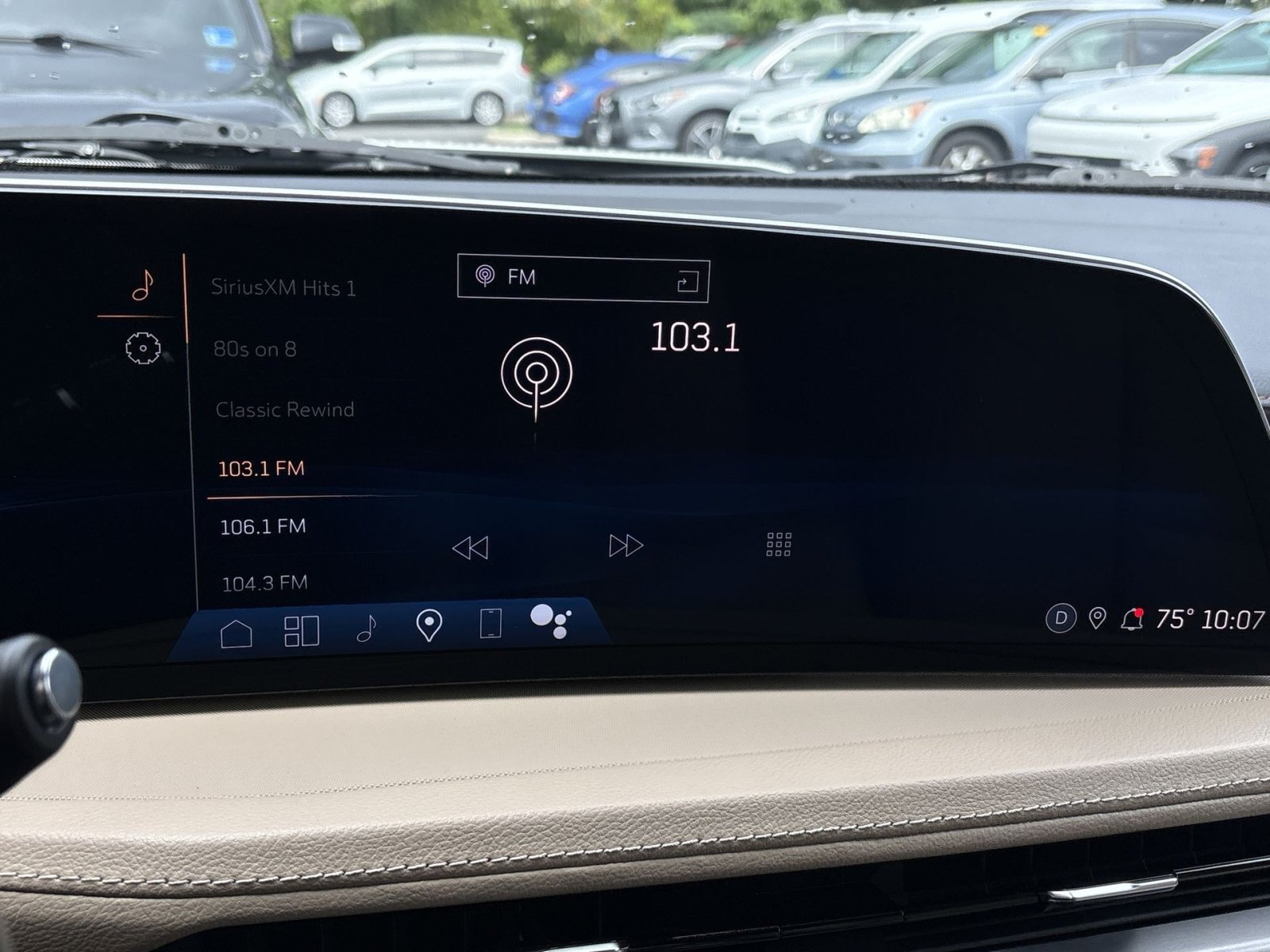 Used 2024 Cadillac XT4 Luxury w/ Cold Weather Package AWD/4WD image 18