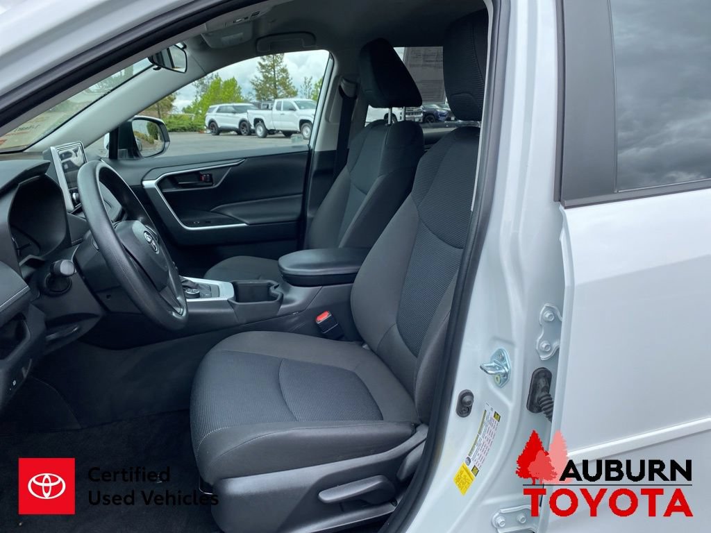 Certified 2024 Toyota RAV4 LE AWD/4WD image 27
