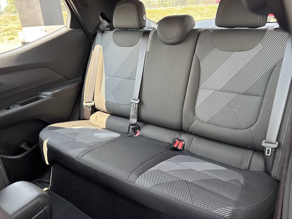 New 2027 Chevrolet Bolt LT w/ Comfort Package FWD image 24