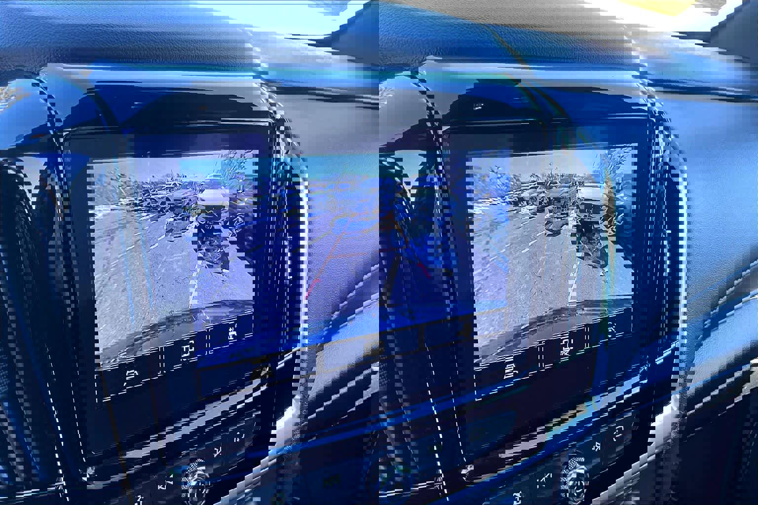 Used 2023 Chevrolet Traverse LT image 28