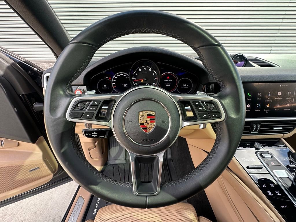 Certified 2023 Porsche Cayenne Platinum Edition image 15