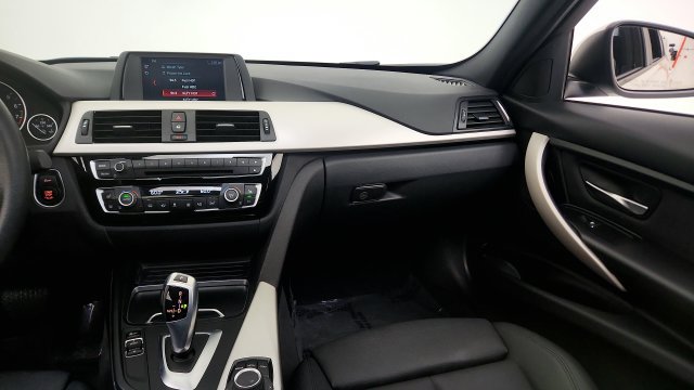 Used 2018 BMW 320i xDrive Sedan AWD/4WD image 53