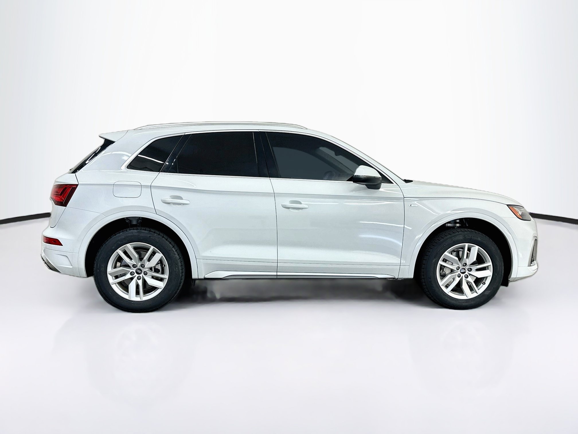 Used 2023 Audi Q5 2.0T Premium w/ Convenience Package AWD/4WD image 10