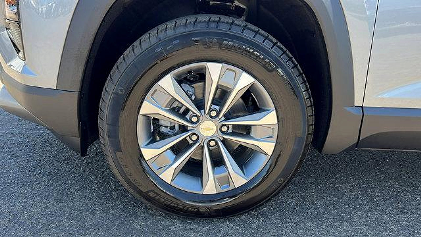 New 2026 Chevrolet Equinox LT w/ Convenience Package II image 10